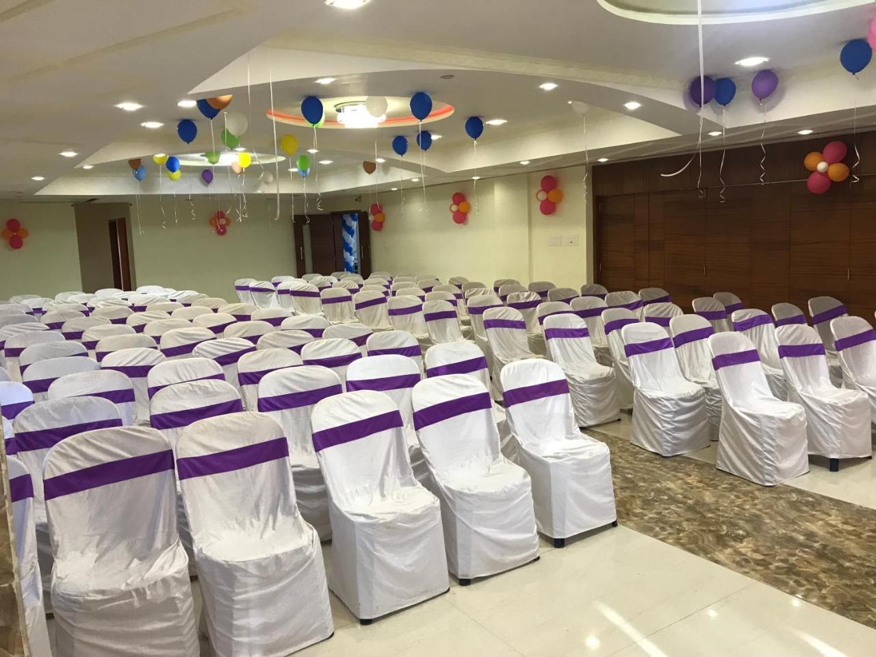 Park Hotel And Resort Kaglipur Luaran gambar